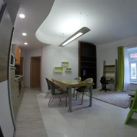 Splavar Apartma